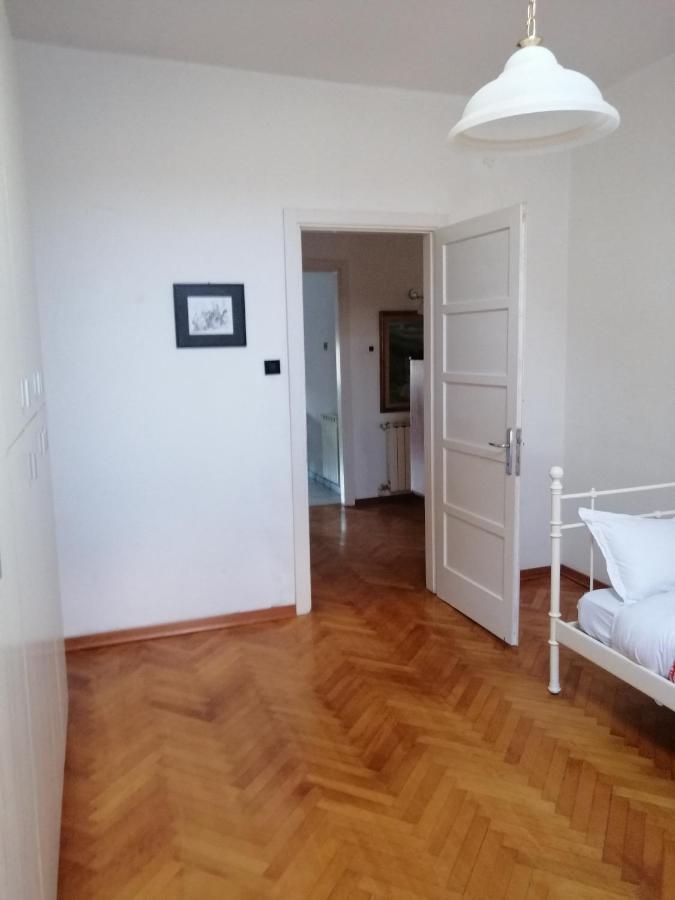 Apartment Kandler - Spacious And Confortable Triëst Buitenkant foto