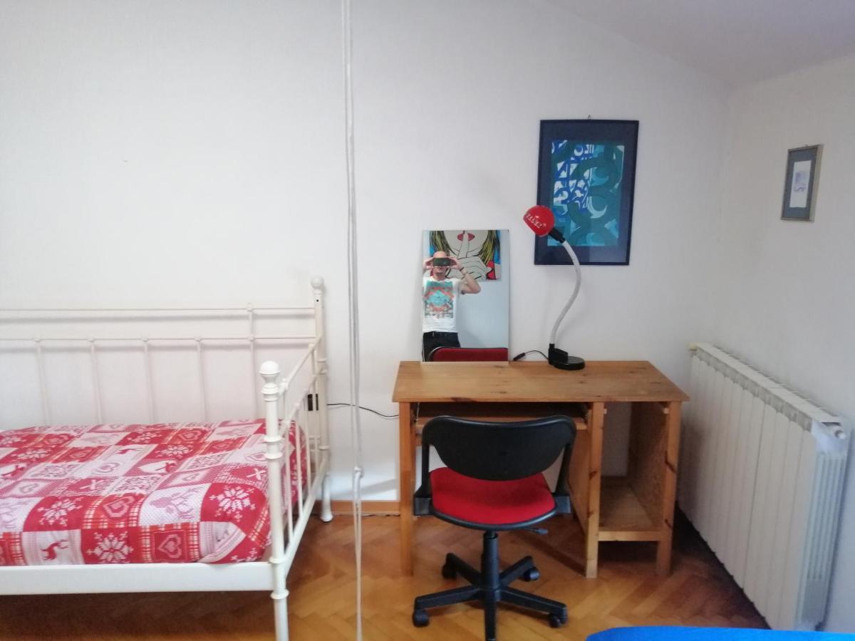 Apartment Kandler - Spacious And Confortable Triëst Buitenkant foto