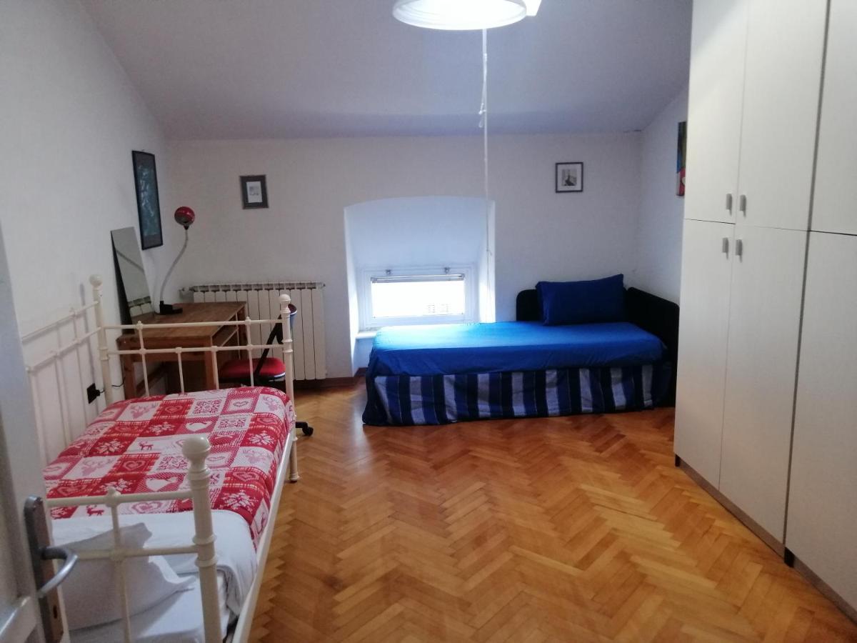 Apartment Kandler - Spacious And Confortable Triëst Buitenkant foto