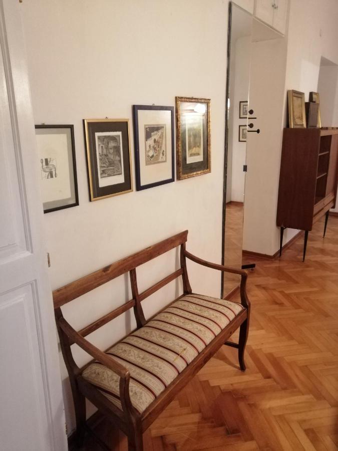Apartment Kandler - Spacious And Confortable Triëst Buitenkant foto