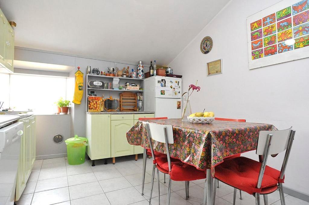 Apartment Kandler - Spacious And Confortable Triëst Buitenkant foto