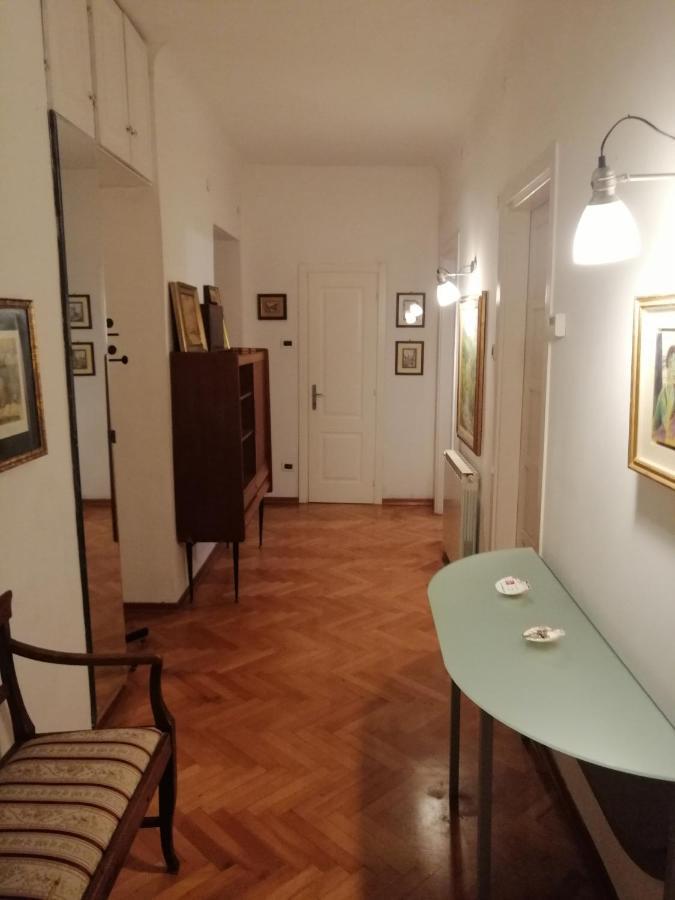 Apartment Kandler - Spacious And Confortable Triëst Buitenkant foto